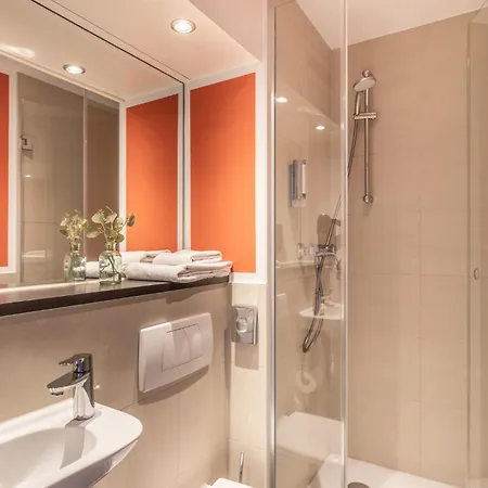 Select Hotell