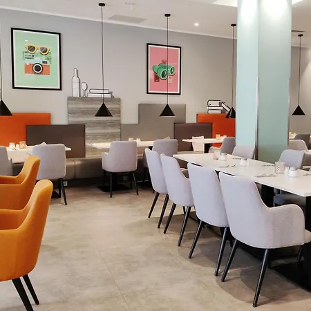 Select Hotel 3*